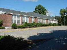 Image showing the front of Hampton Falls - Lincoln-Akerman School